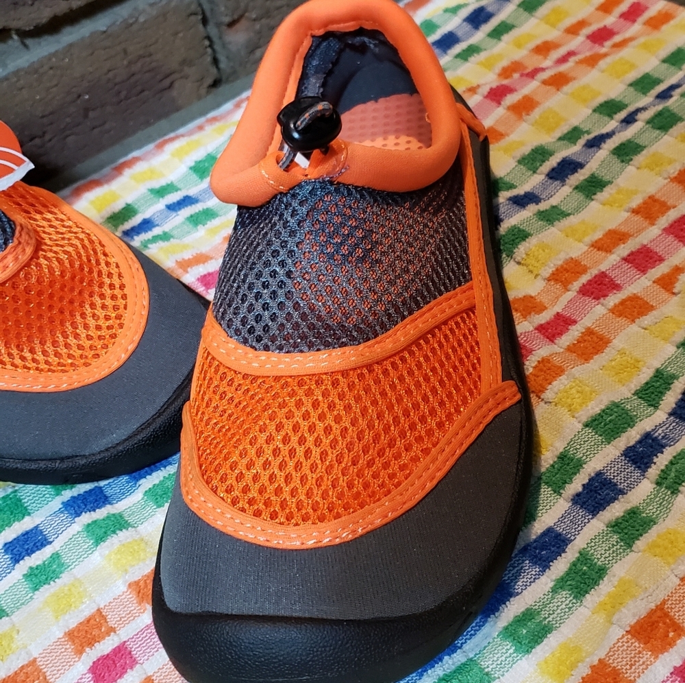 NWT Wonder Nation Youth Beach Water Shoes